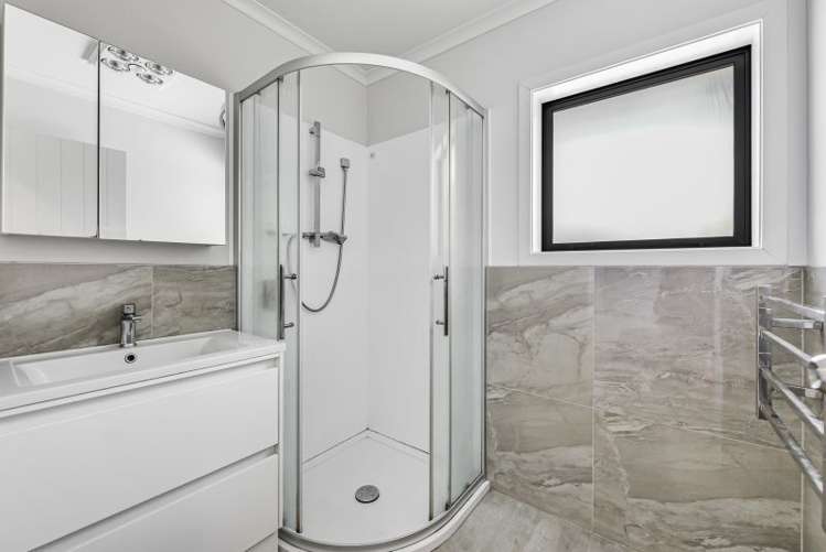 47 Somerton Drive Huntington_18