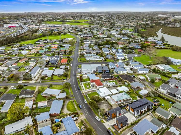 60-62 Tiraumea Drive Pakuranga_14