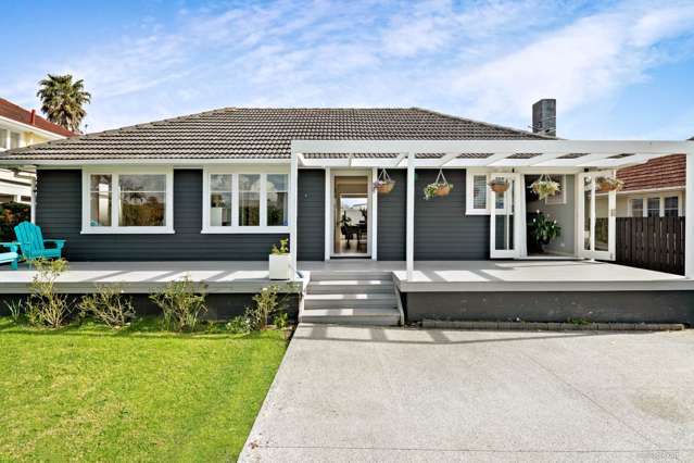 43 Beach Road Te Atatu Peninsula_1