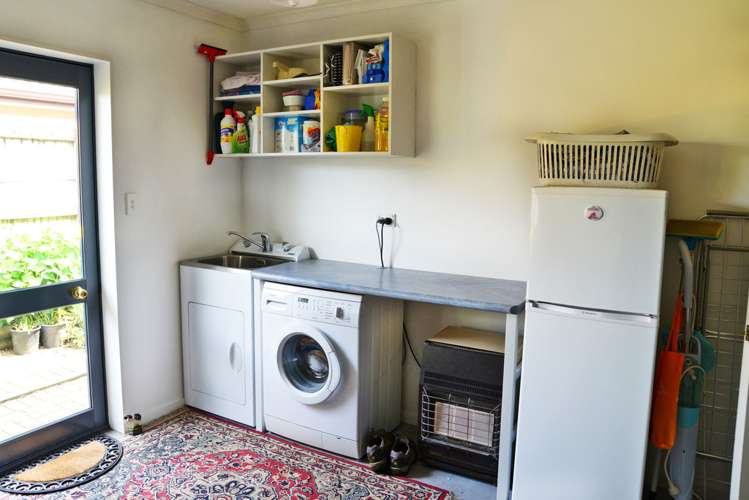 2 Flora Place Wattle Downs_11