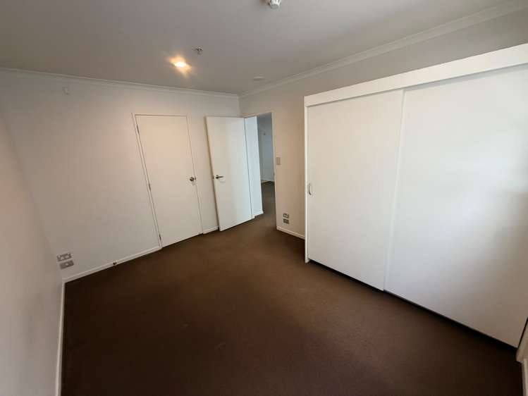 Queen's Lodge 176 Broadway Newmarket_3
