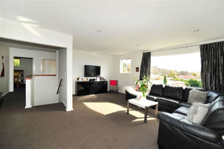 7 Gunns Crescent Cashmere_5