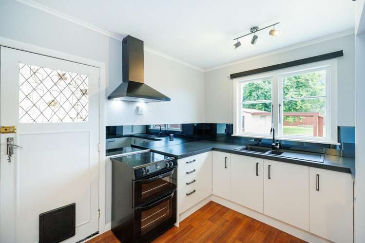 188 Maxwells Line Awapuni_5