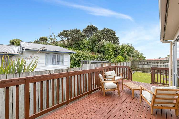 1 Crown Hill Titahi Bay_10