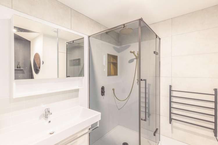 25b Champion Street Edgeware_13