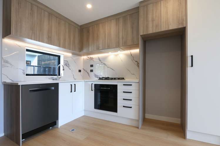 6b Athena Drive Totara Vale_8