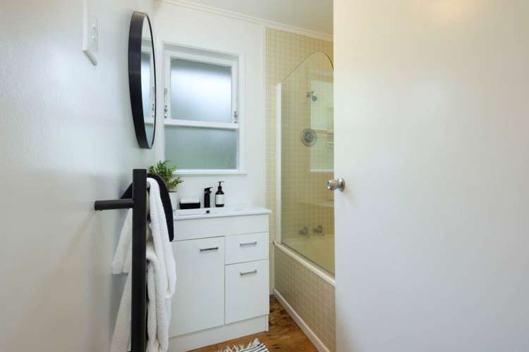 10 Ragley Street Titirangi_10