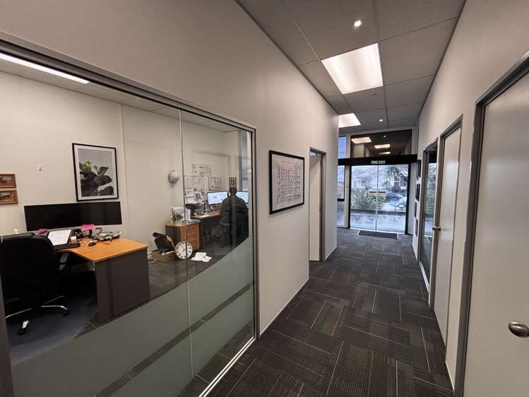 UG12/5 Bouverie Street Petone_2