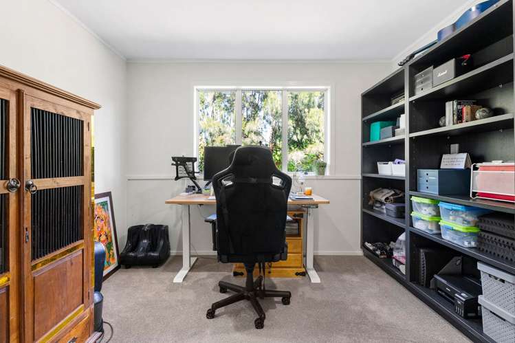 1402 Glenbrook Road Glenbrook_24