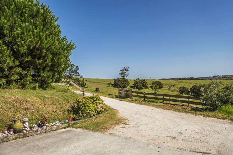 47 Karepo Lane Paparoa_18