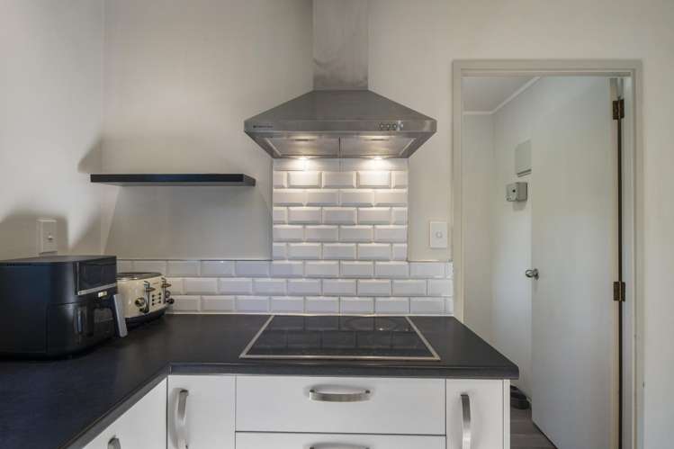 1/15 Beverly Place New Lynn_7