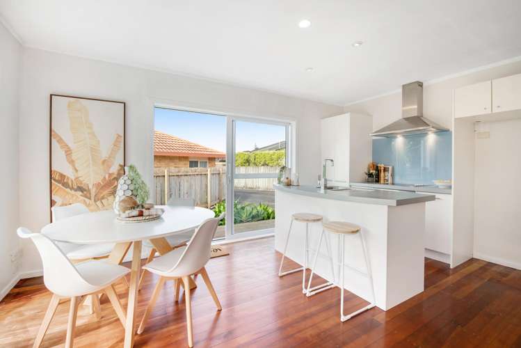 16 Ross Crescent Orewa_8