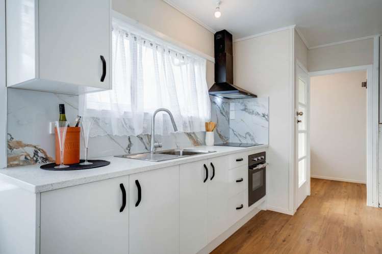 21 Idlewild Avenue Mangere_12