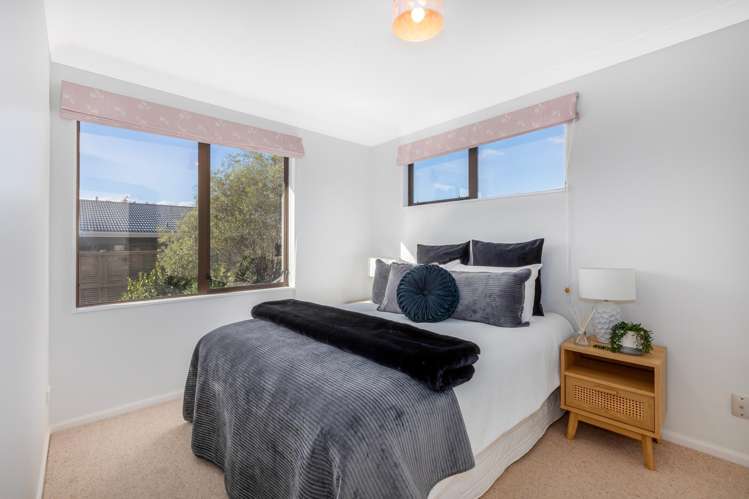 15 King Charles Drive Kingsley Heights_15