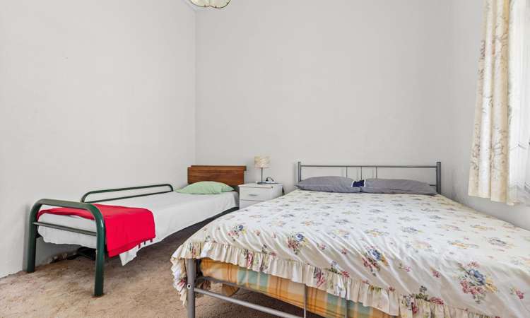 10 North Street Mokau_13