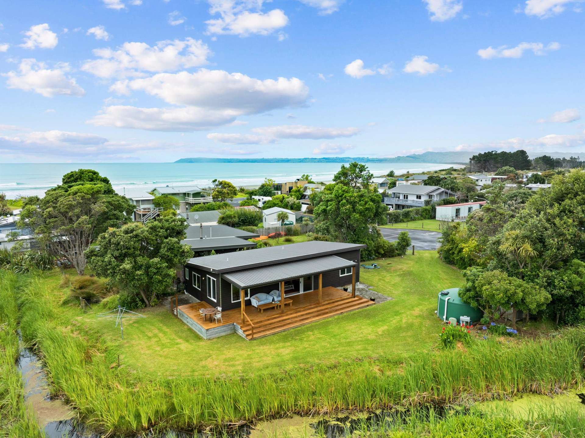 6 Rhona Place, Mahanga Mahia Peninsula_0