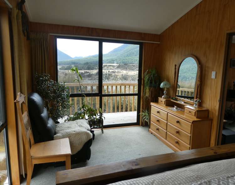 34 Magdalen Valley Road Lewis Pass_12