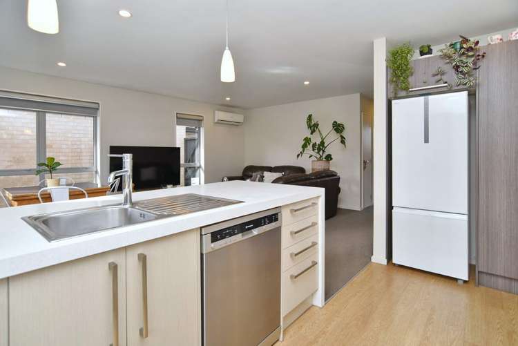 2/58 Sylvan Street Hillmorton_6