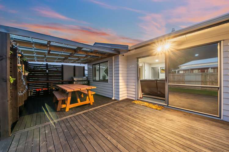 5 Ashburn Road Wainuiomata_8