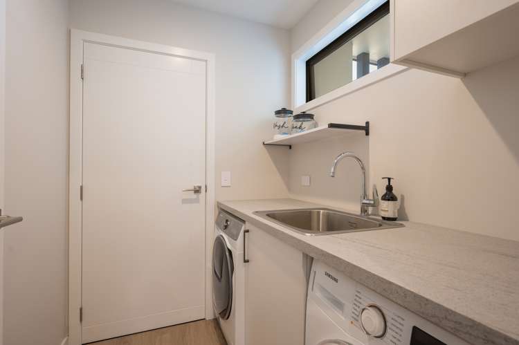 18 Hill Tops Way Stoke_20