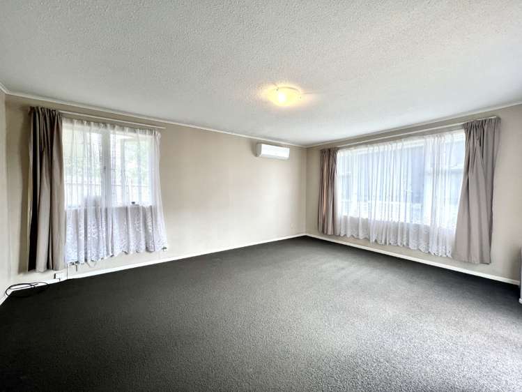 27 Kimber Hall Avenue 10044_1