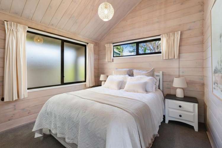 13 Moffat Road Red Beach_16