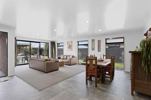180 Faringdon Boulevard Rolleston_3