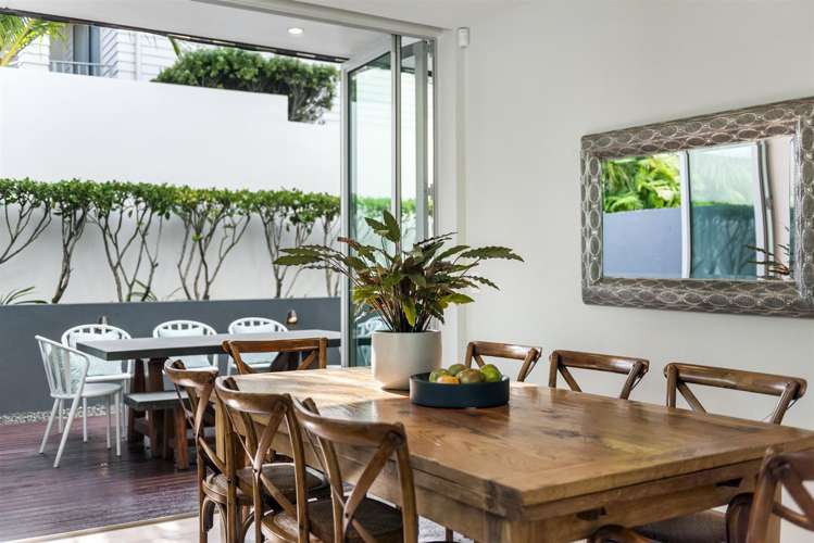 22b Beach Road Castor Bay_9