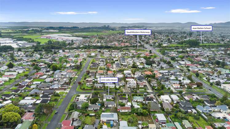 2/13 John Street Mangere East_16