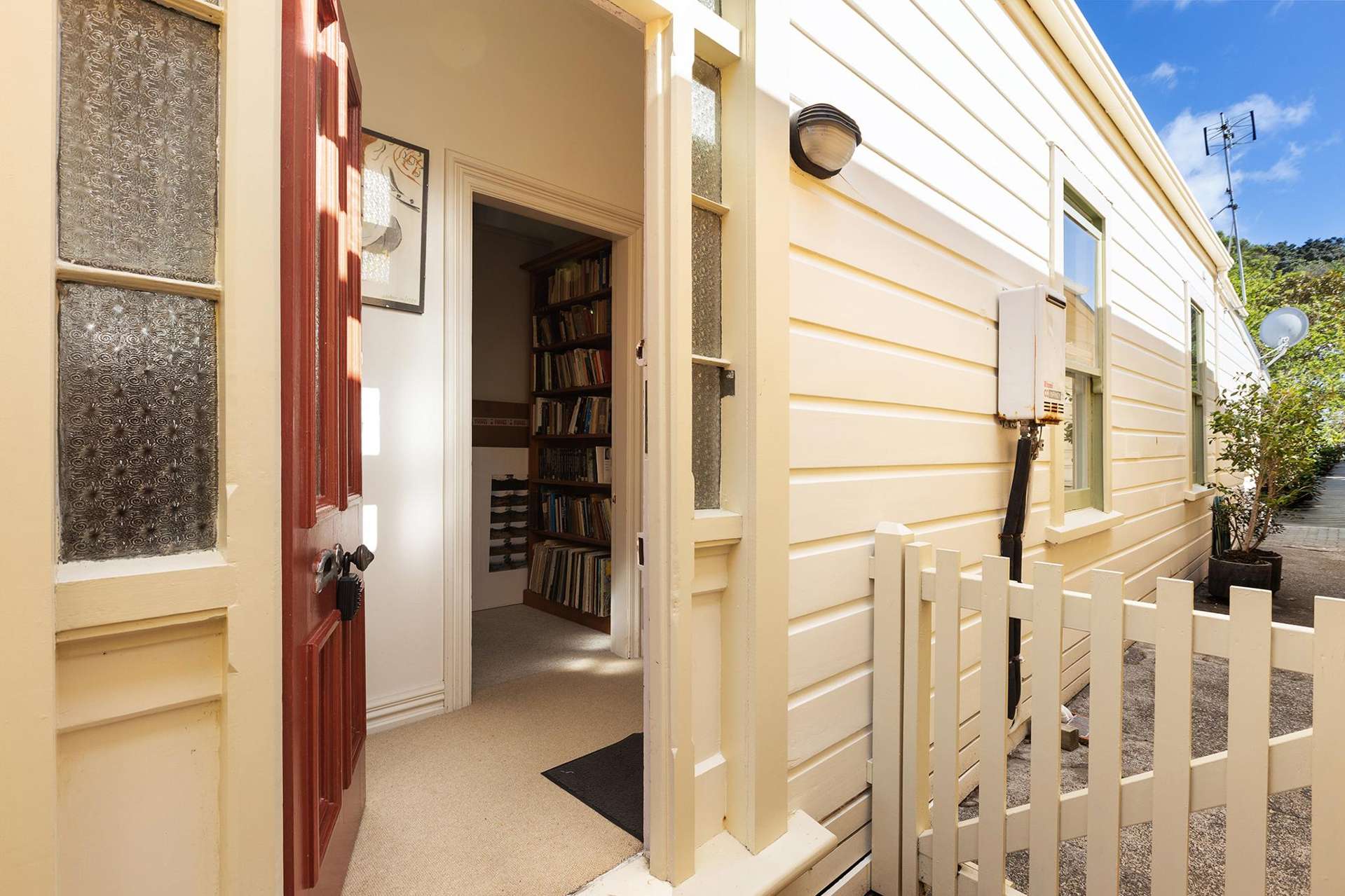 70 Te Wharepouri Street Berhampore_0