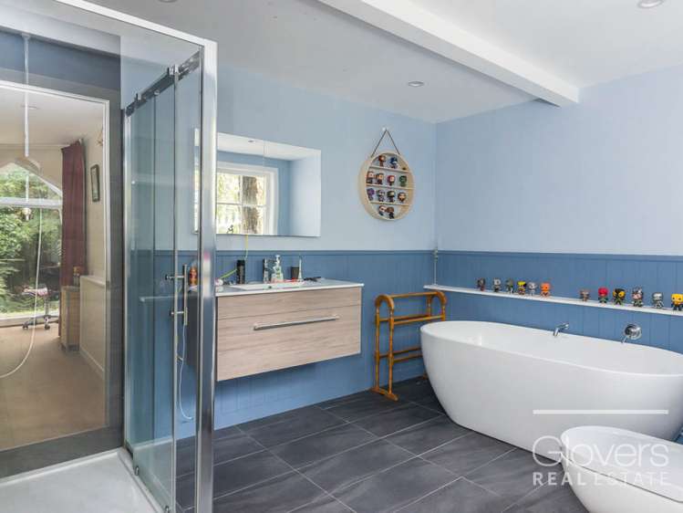 467 Scenic Drive Waiatarua_18