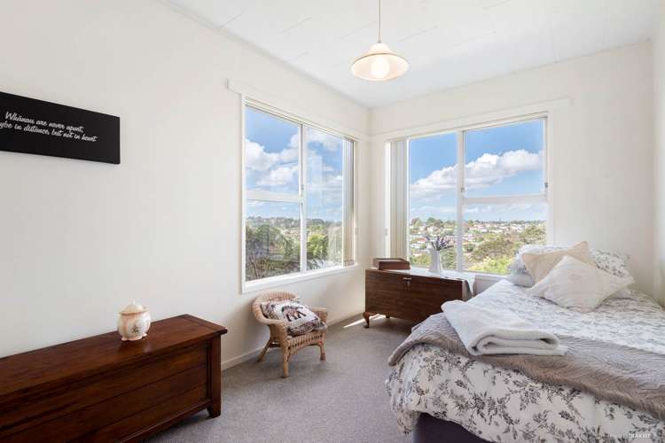 249 Glengarry Road Glen Eden_18