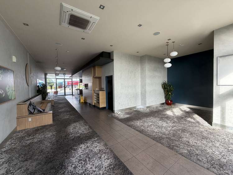 Retail 1/288 Lincoln Road Henderson_2