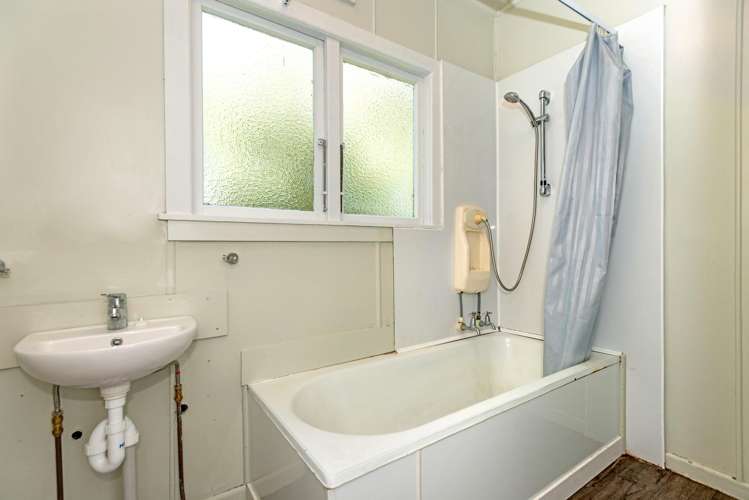 678 Gladstone Road_5