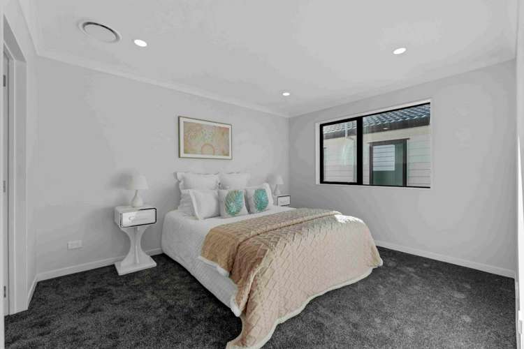 27 Knockanara Drive Flat Bush_12