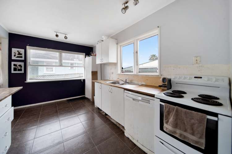 21 Plumley Crescent Mangere_8