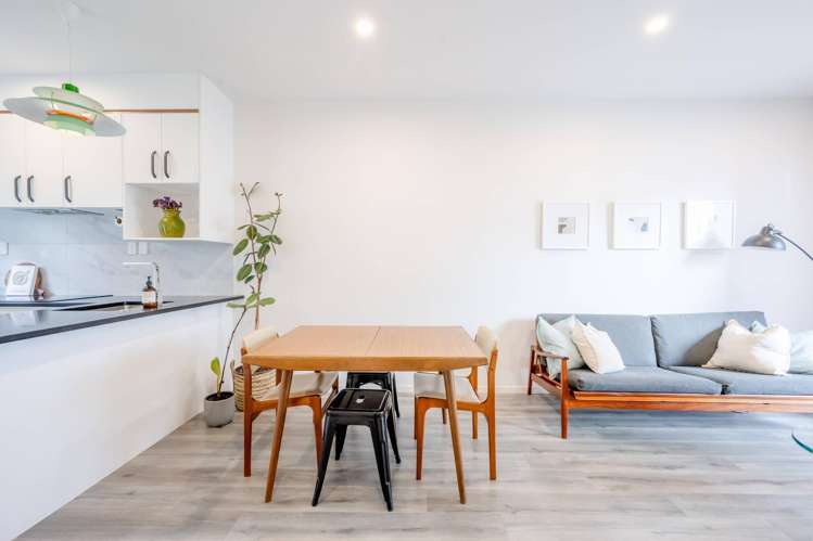 14/22 Ryburn Road Mount Wellington_3