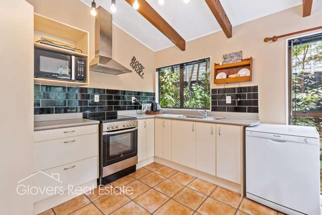 34 Sylvan Valley Avenue Titirangi_4