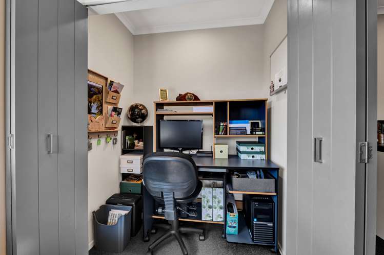 38 Montague Grove Stratford_10