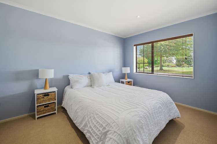 22 Holden Avenue Holdens Bay_13