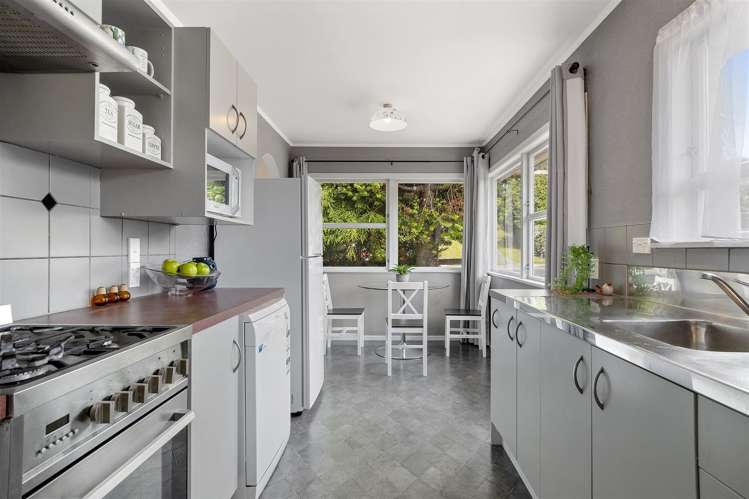 17 Jonathon Street Brookfield_6