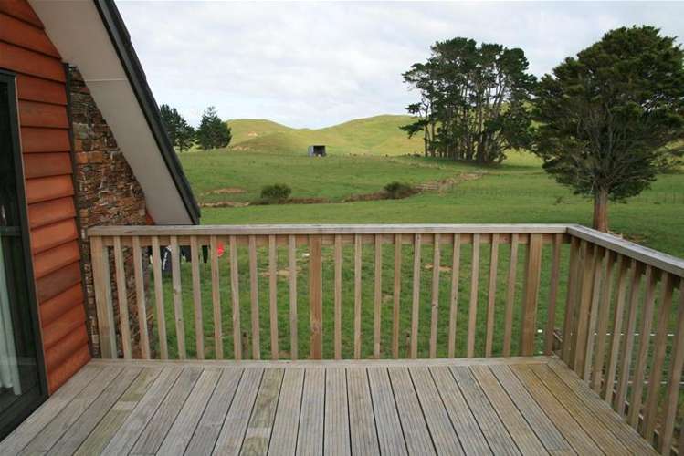 85 Gordon Road Stratford_13