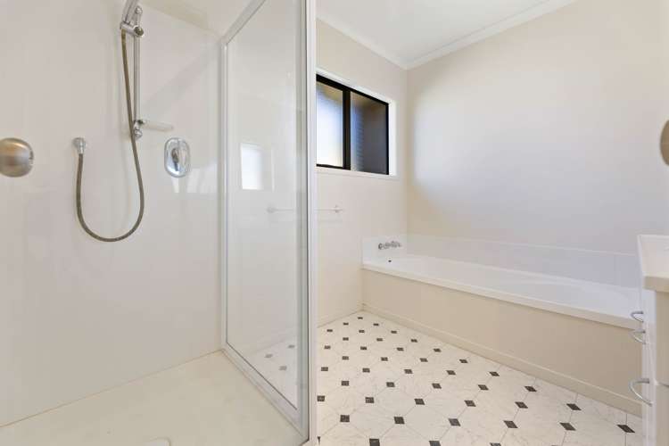 97 Kahotea Drive Motuoapa_14