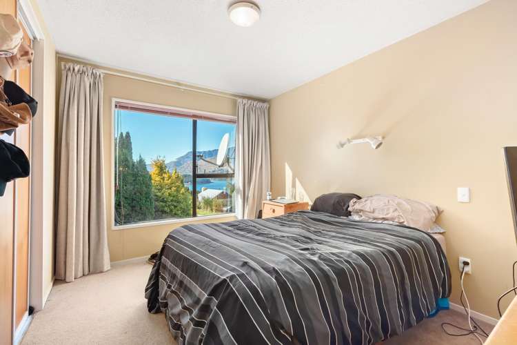 6 Thorn Crescent Fernhill/Sunshine Bay_10