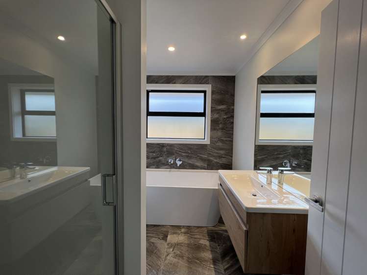 18 Kekewai Place 2033_7