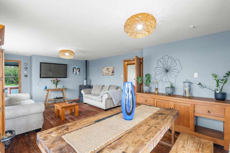 221 Breezes Road Aranui_4