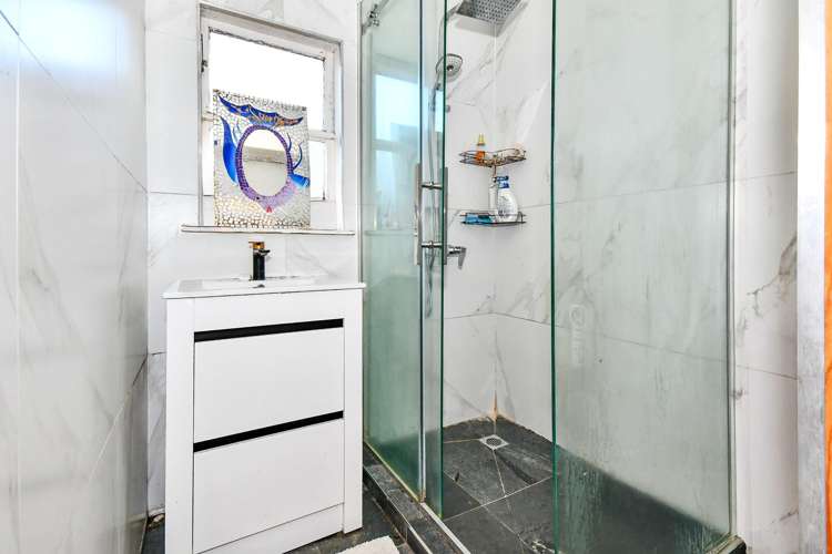 7 Malcolm Place Mangere East_8