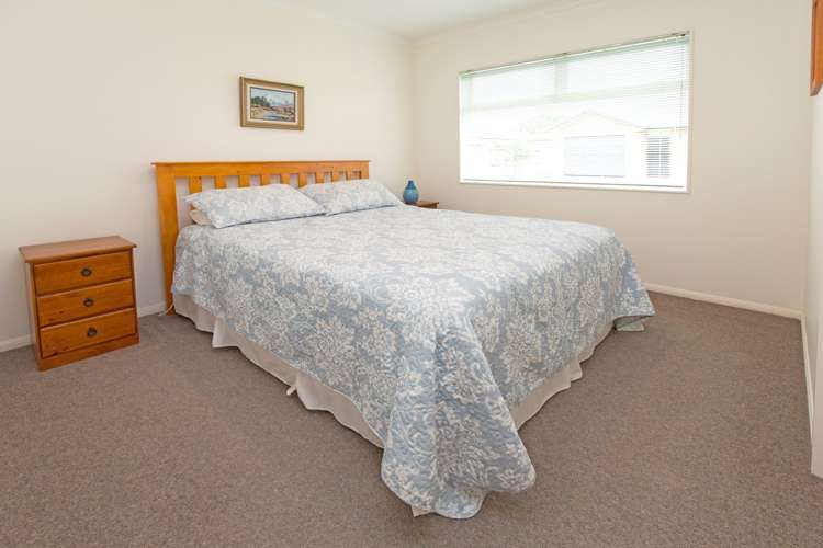 18 Francis Skinner Place Orewa_10