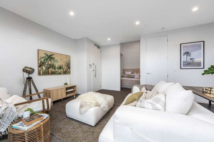 385 Murphys Road Flat Bush_3