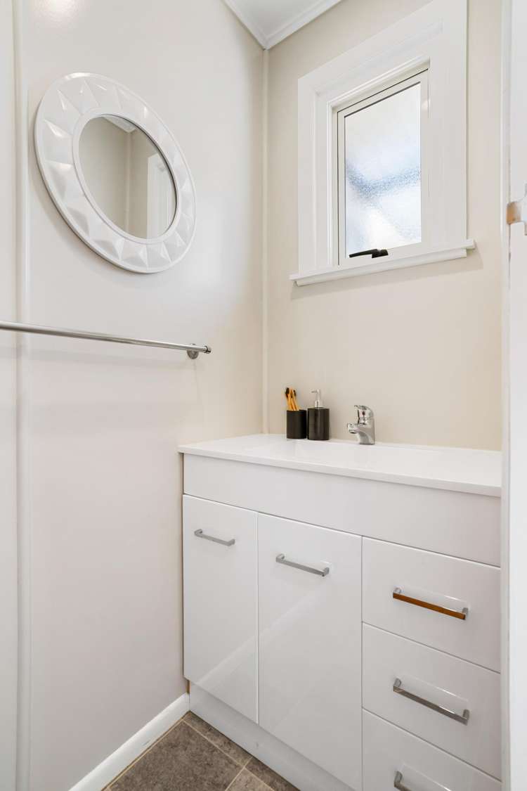 21 Given Grove Pauanui_18